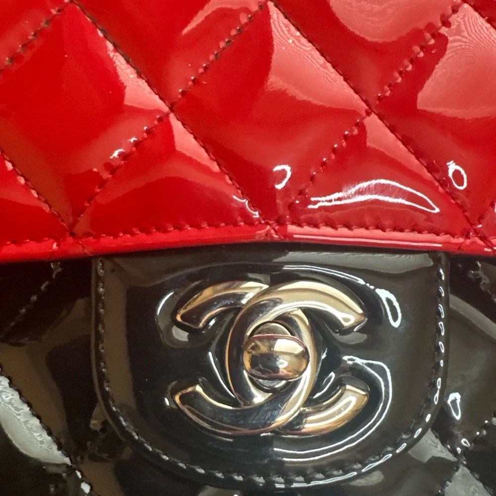 Chanel Classic Medium Double Flap Bag - Picture 4 of 16